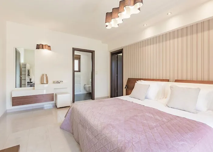 Halide Luxury * Ixia (Rhodes)