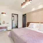 Halide Luxury * Ixia (Rhodes)